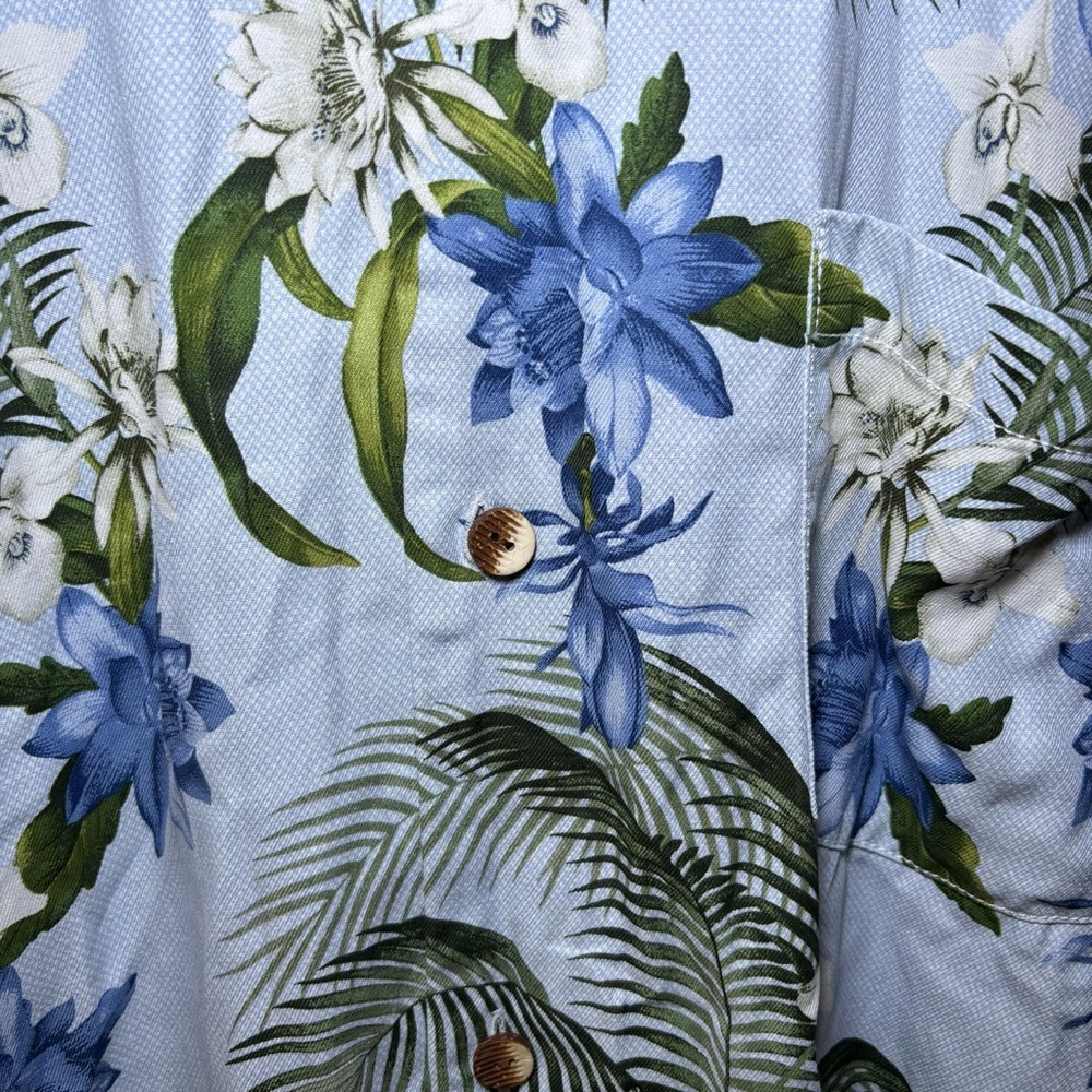 Tommy Bahama Men's XL 100% Silk Short Sleeve Hawaiian Floral Button-Up Shirt - Picture 5 of 16